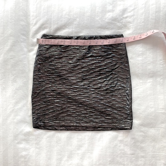 BCBGeneration | Metallic Mini Skirt | XXS - Picture 3 of 7